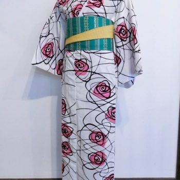今日のコーデ　夏の花『バラ』のレトロ浴衣