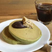 京都的café精選：絕對要去吃看看！療癒女孩心情～鬆鬆軟軟的抹茶鬆餅蛋糕「うめぞのCAFE&GALLERY」