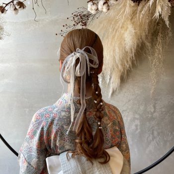 If you’re renting a kimono in Kyoto, visit Tekuteku Kyoto for professional hairstyling!