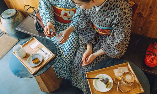 旅の時間をより長く。夜まで続く「着物じかん」